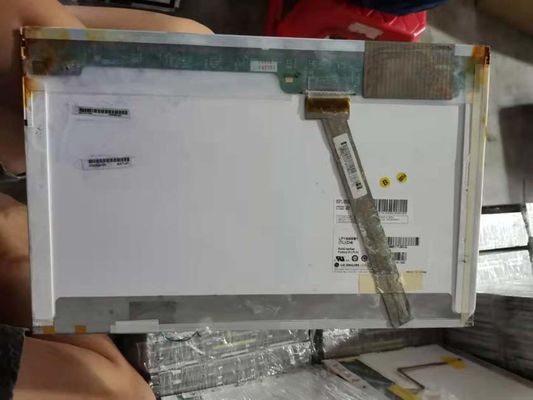 LP154W01-TP01 LG. LCD 15,4" 1280 ((RGB) × 800 235 cd/m2